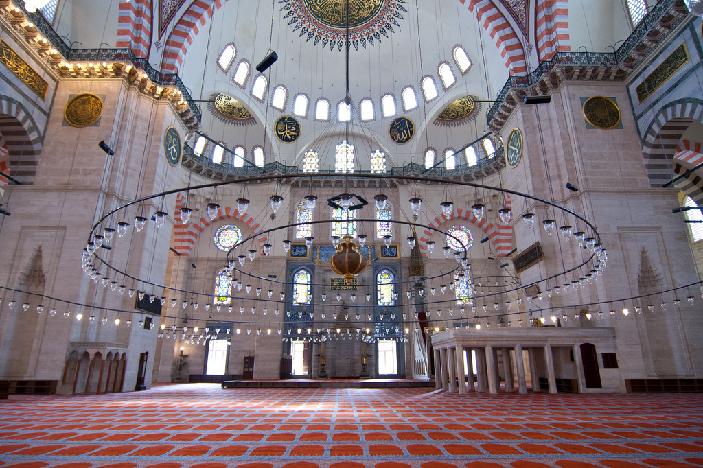 Interior of Suleymaniye Mosque (Süleymaniye Camii) of Istanbul