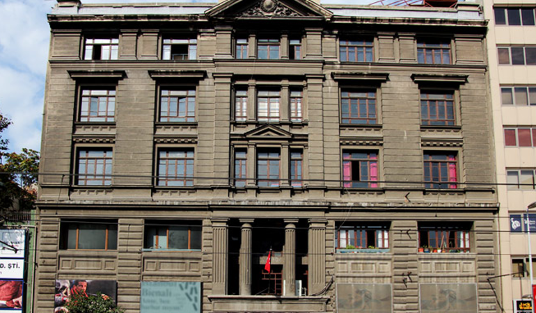Istanbul’s Galata Greek Primary School. Photo credit: istanbultourstudio.com